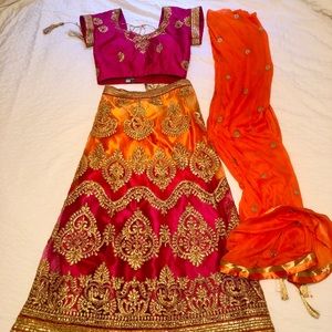 XS (0-4) Gorgeous Indian Wedding Attire - lehanga